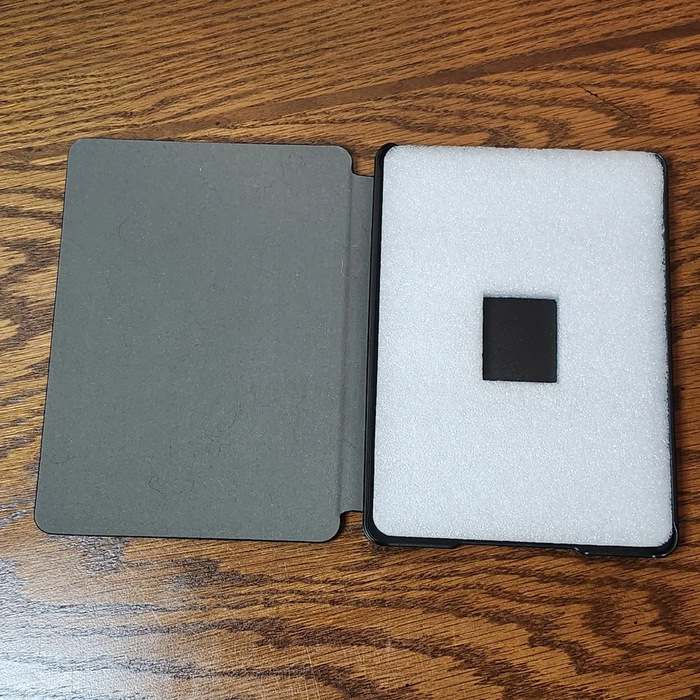 Kindle Cover NWOT - Picture 2 of 4